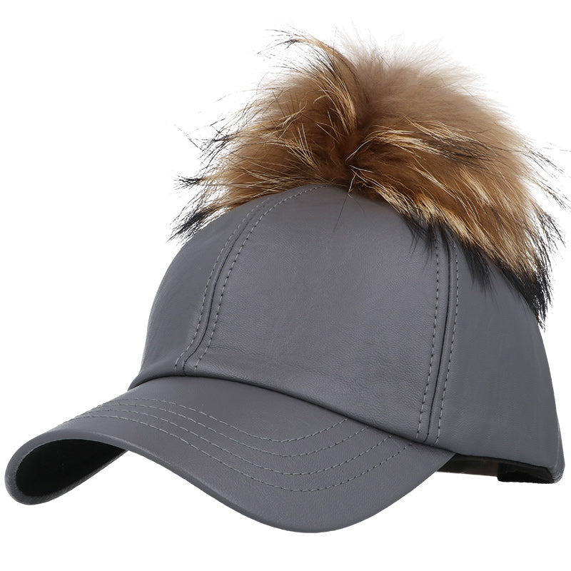 WINTER GLAM szara damska czapka z daszkiem MORAMO