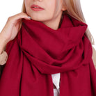 EVERYDAY LUXURY Ciemnoczerwony szal damski z wiskozy MORAMO
